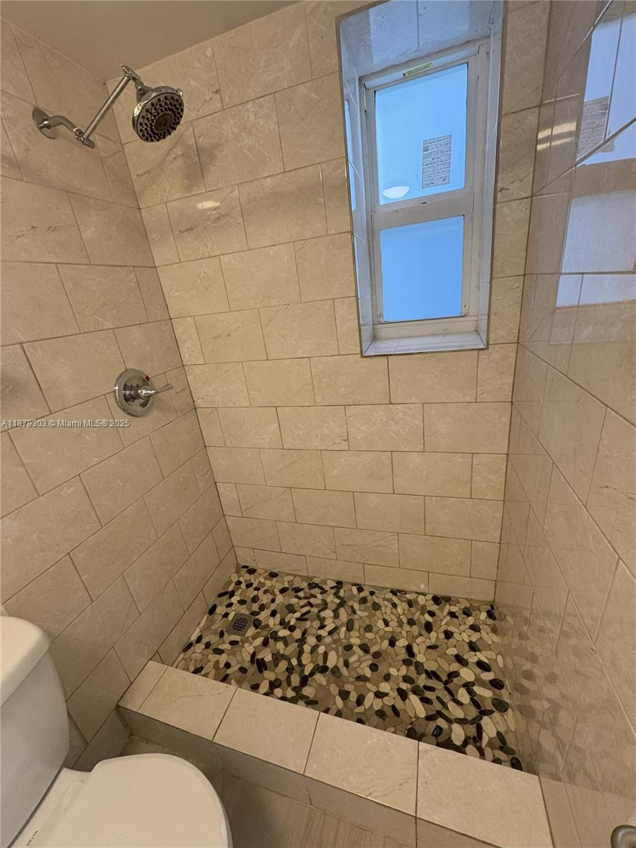 See details / sq. ft. $ 2025-09-16 0 Photo