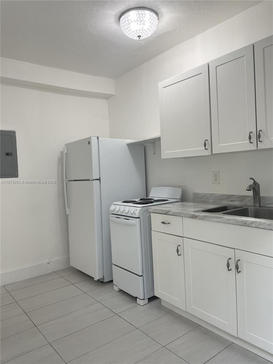 See details / sq. ft. $ 2025-09-16 0 Photo