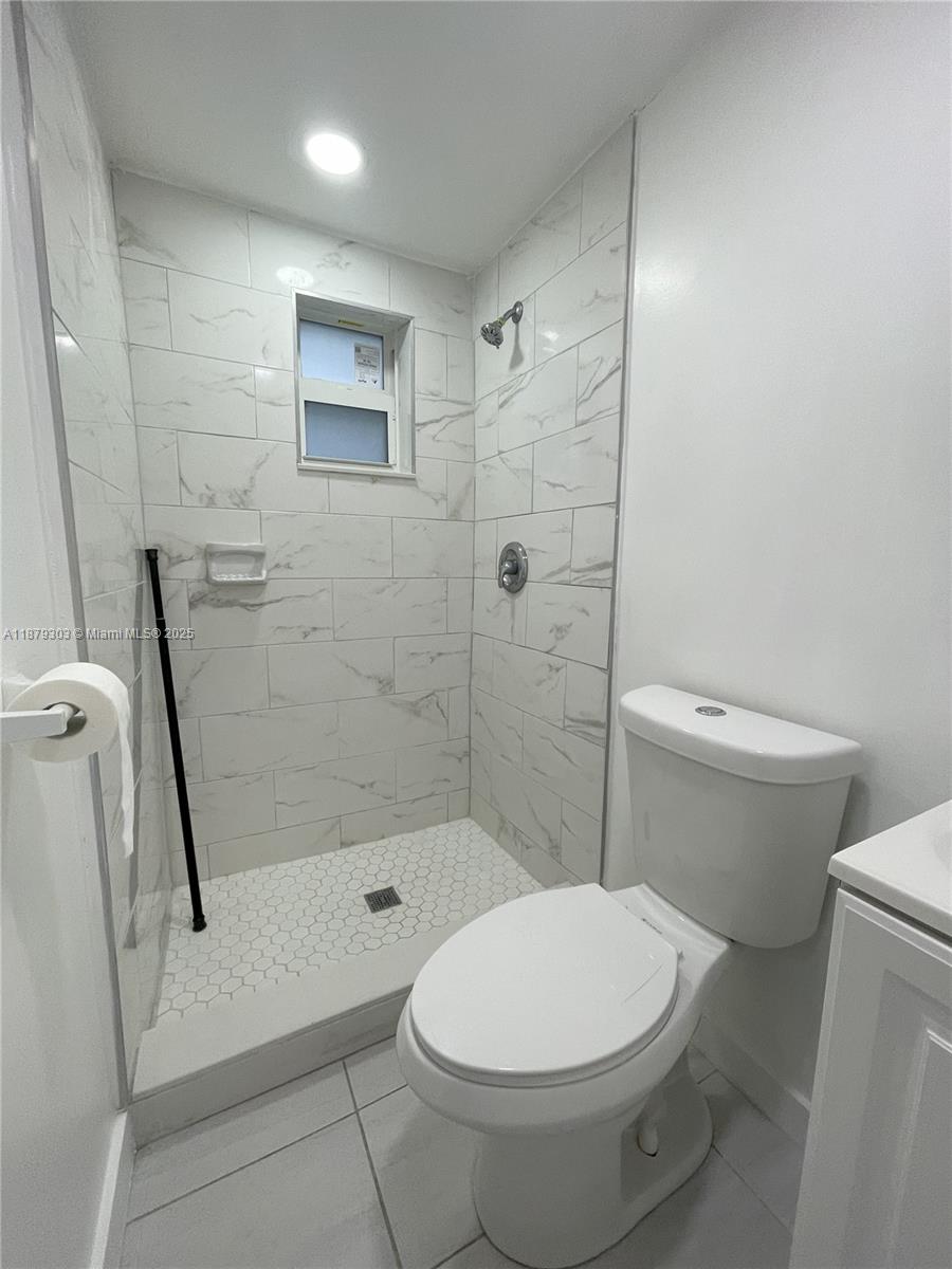 See details / sq. ft. $ 2025-09-16 0 Photo