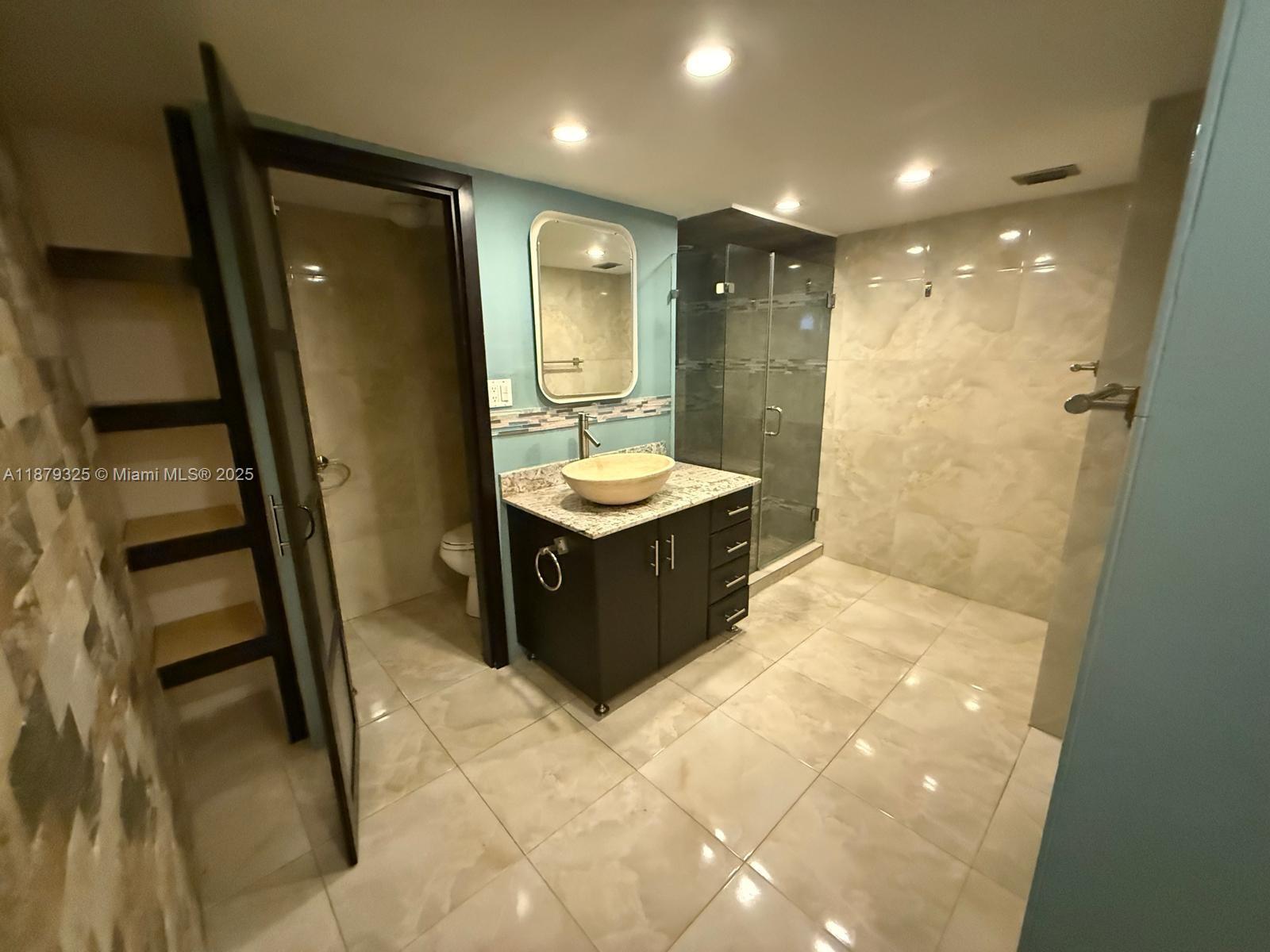 Photo of 1500 Ocean Dr  #5G, Hollywood, Florida, 33019 - 