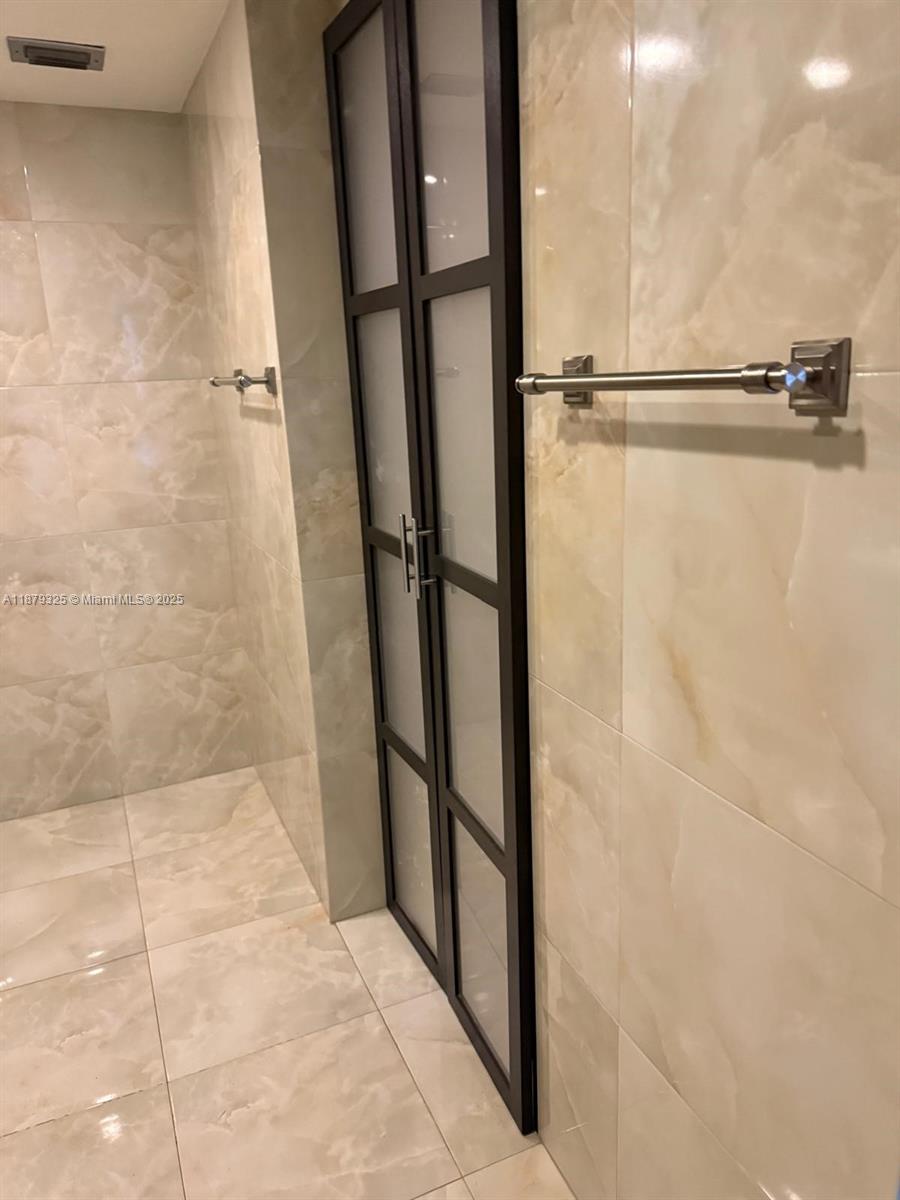 Photo of 1500 Ocean Dr  #5G, Hollywood, Florida, 33019 - 