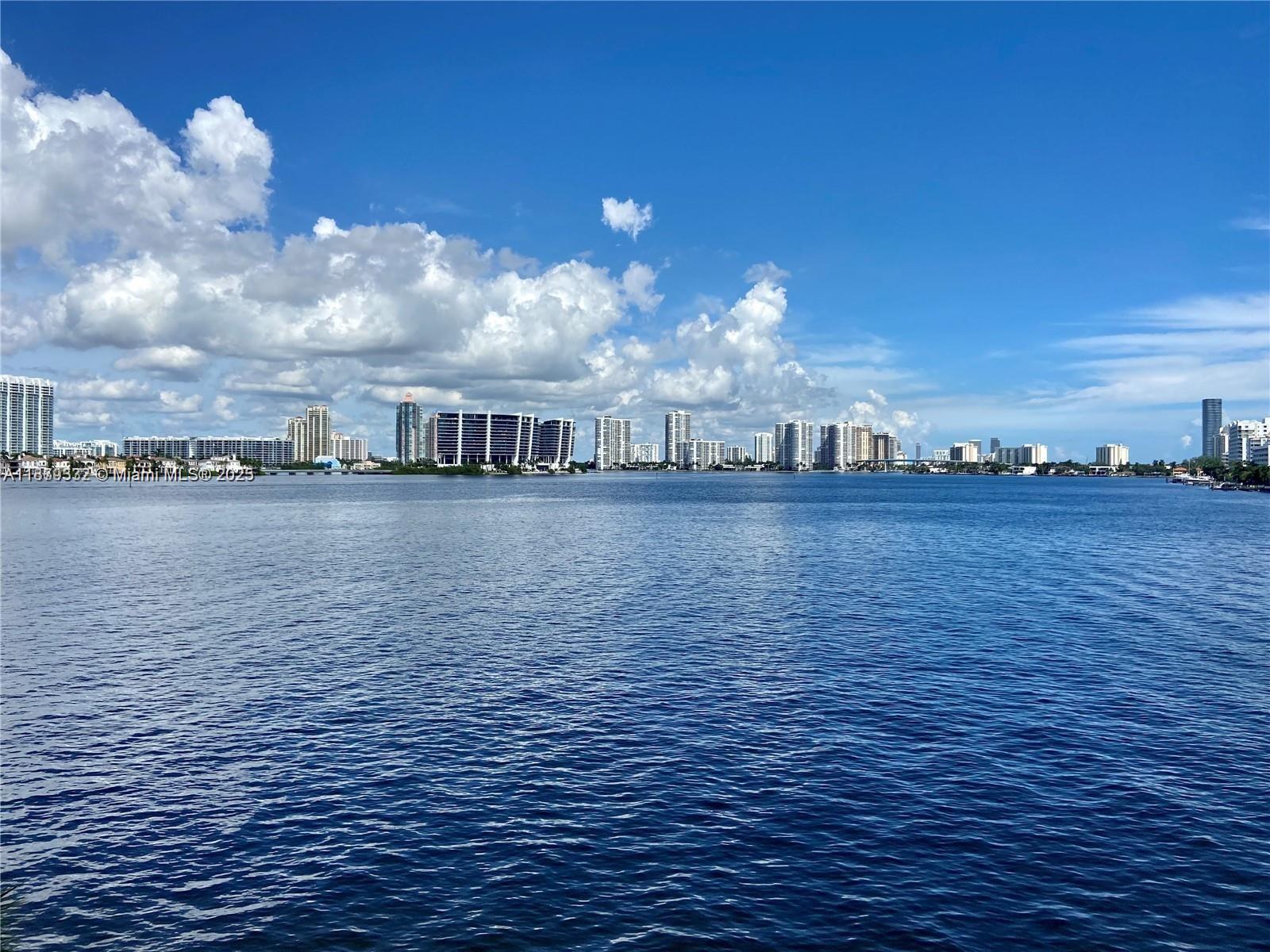 See details 204 3 / 3 2200 sq. ft. $ 2025-09-16 0 Photo