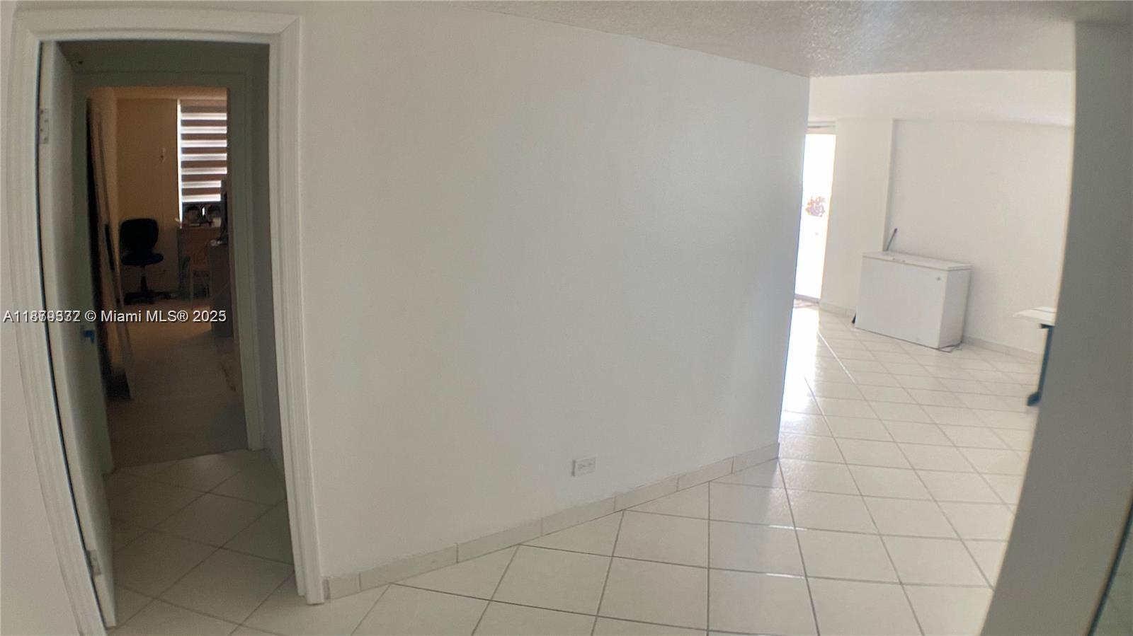 See details 204 3 / 3 2200 sq. ft. $ 2025-09-16 0 Photo