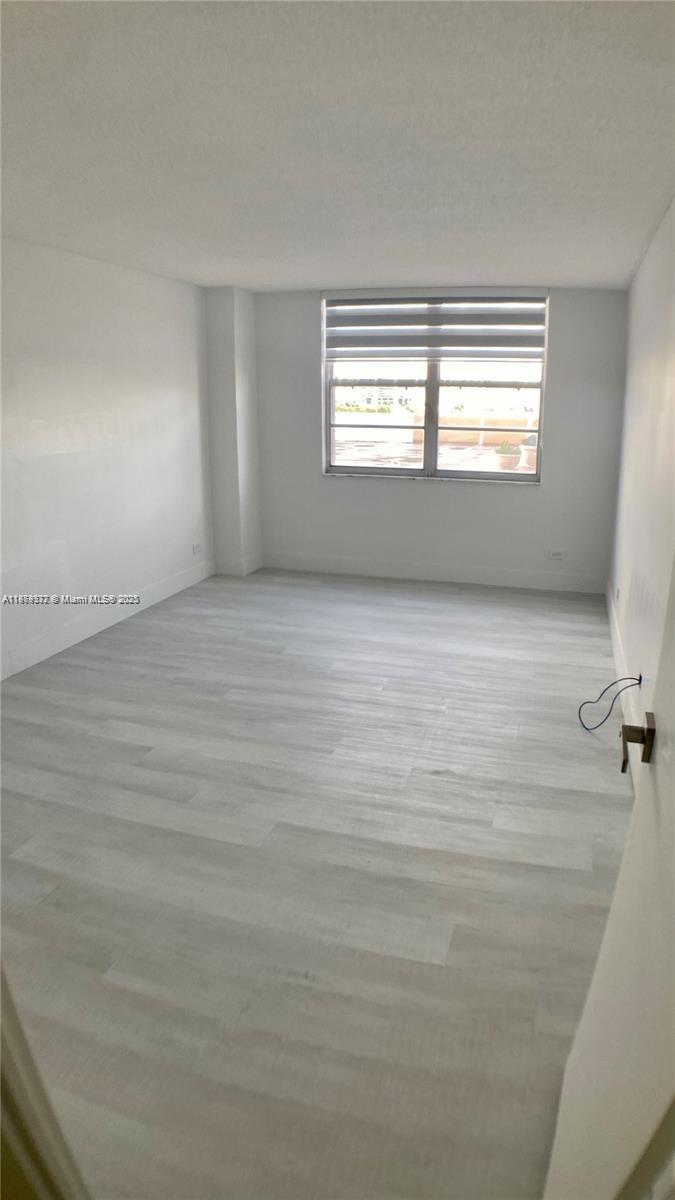 See details 204 3 / 3 2200 sq. ft. $ 2025-09-16 0 Photo