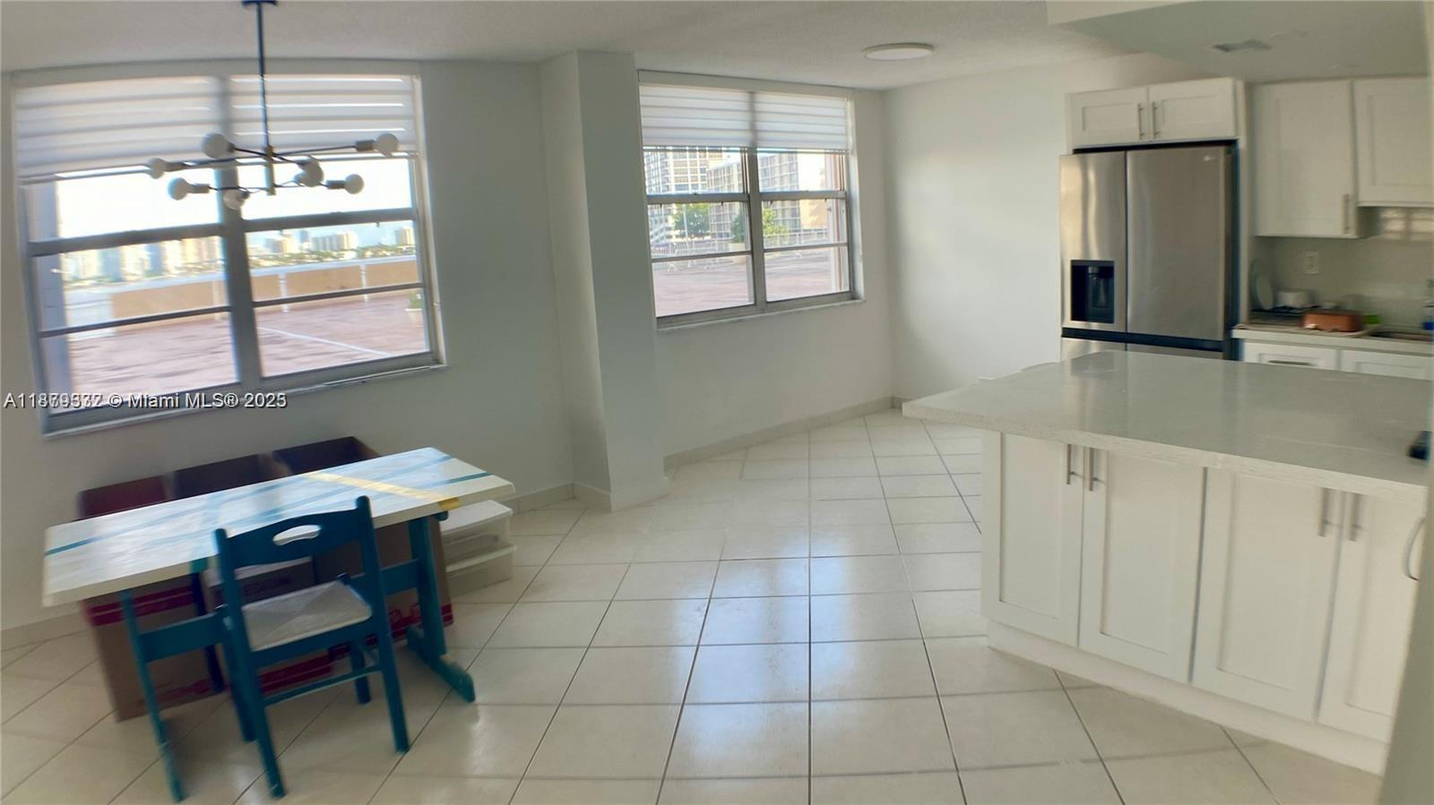 See details 204 3 / 3 2200 sq. ft. $ 2025-09-16 0 Photo