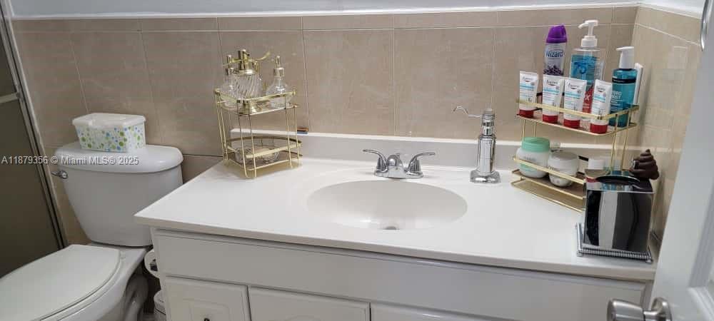 See details / 2320 sq. ft. $ 2025-09-16 0 Photo