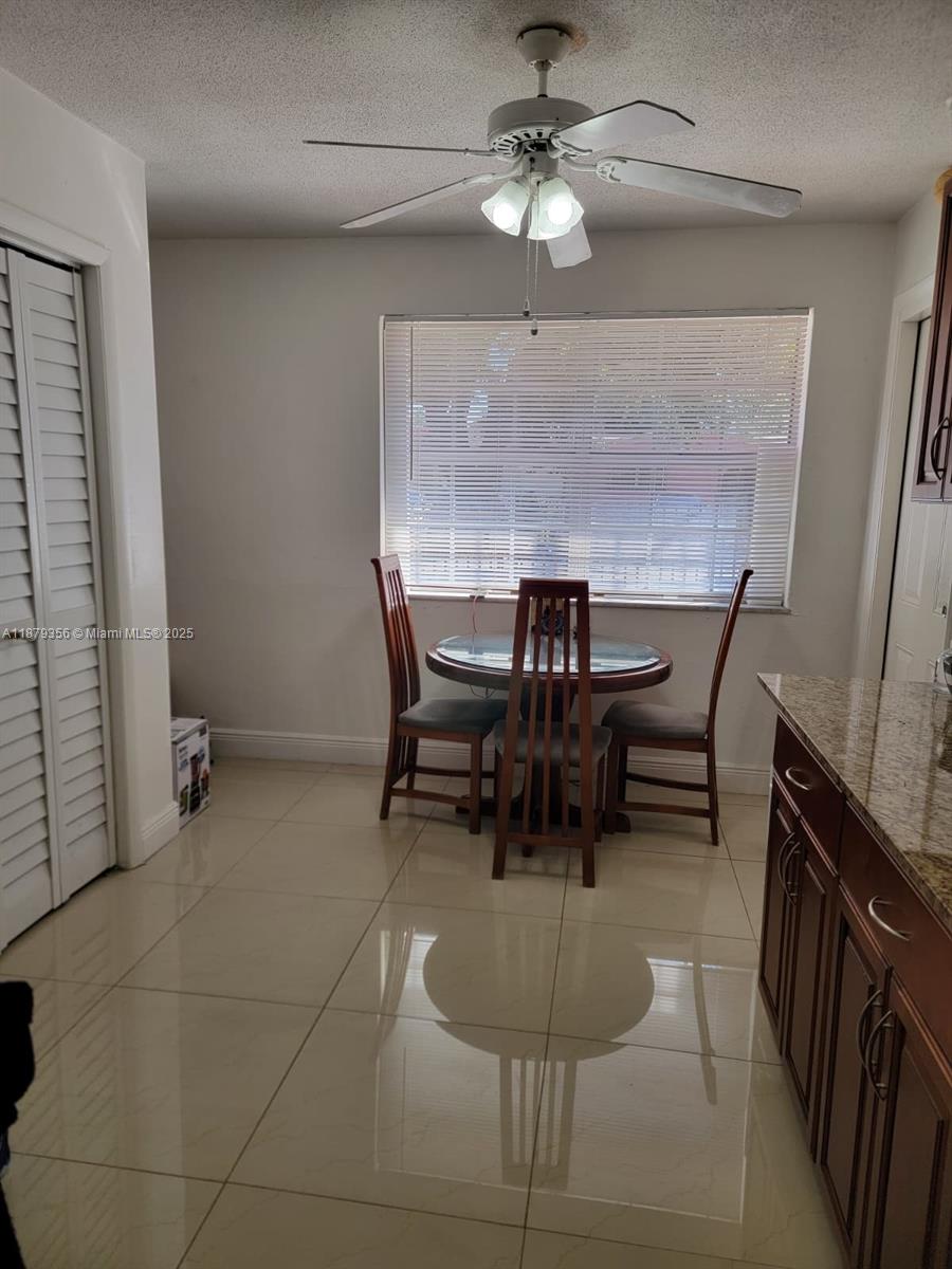   /  2320 sq. ft. $ 2025-09-16 0 Photo