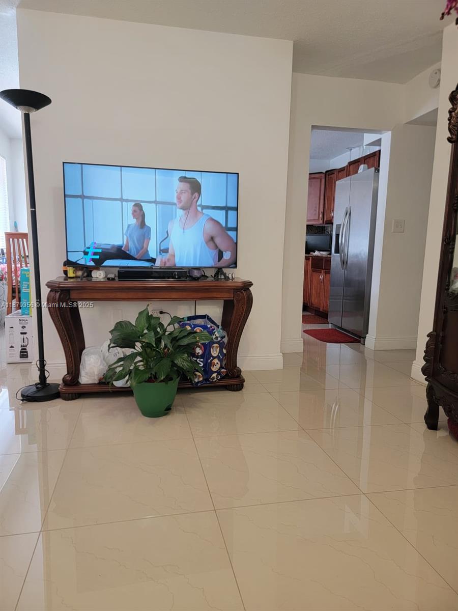   /  2320 sq. ft. $ 2025-09-16 0 Photo