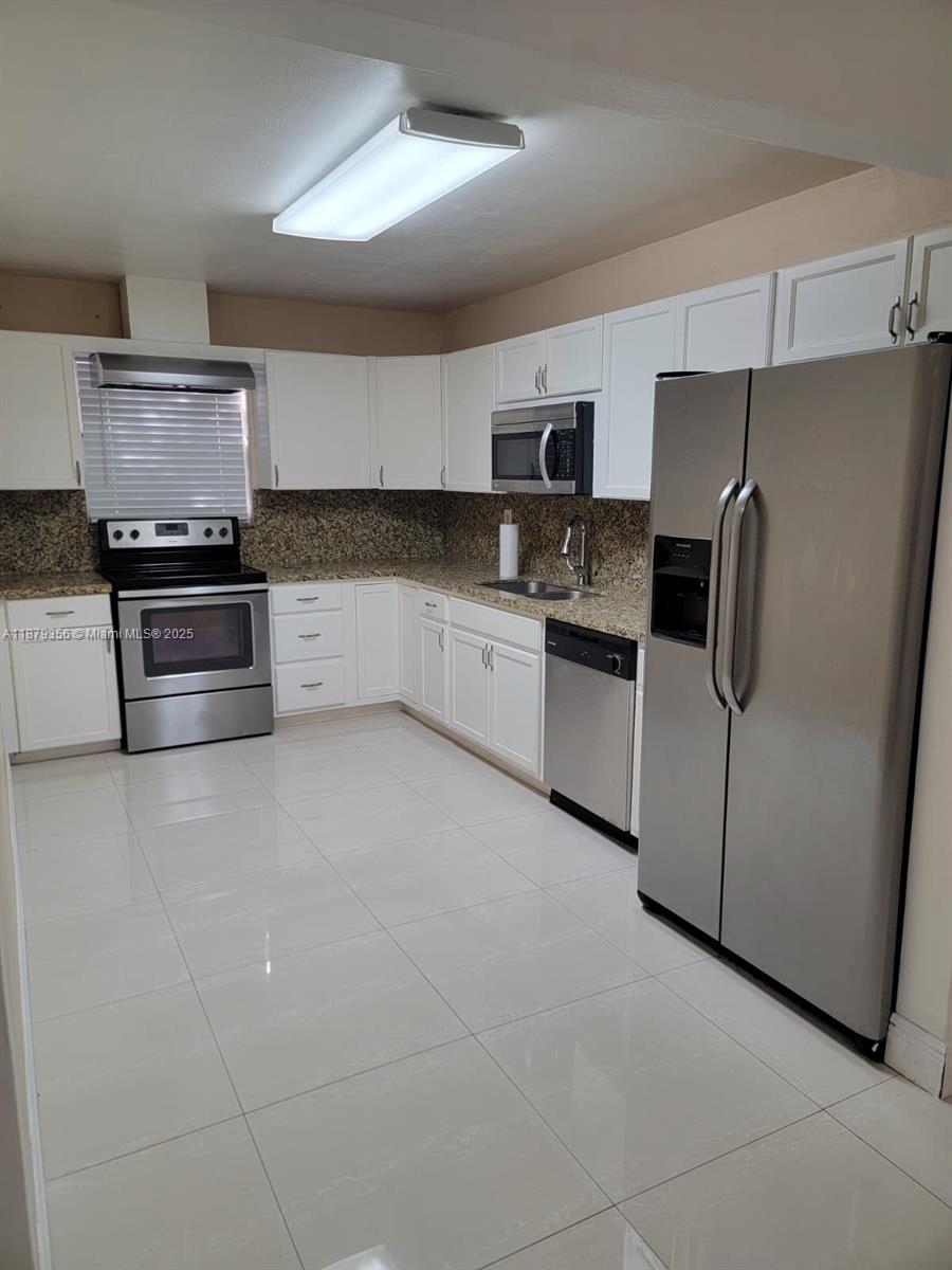   /  2320 sq. ft. $ 2025-09-16 0 Photo