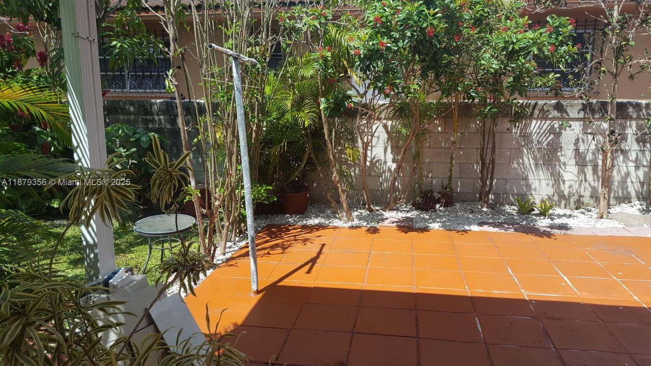   /  2320 sq. ft. $ 2025-09-16 0 Photo