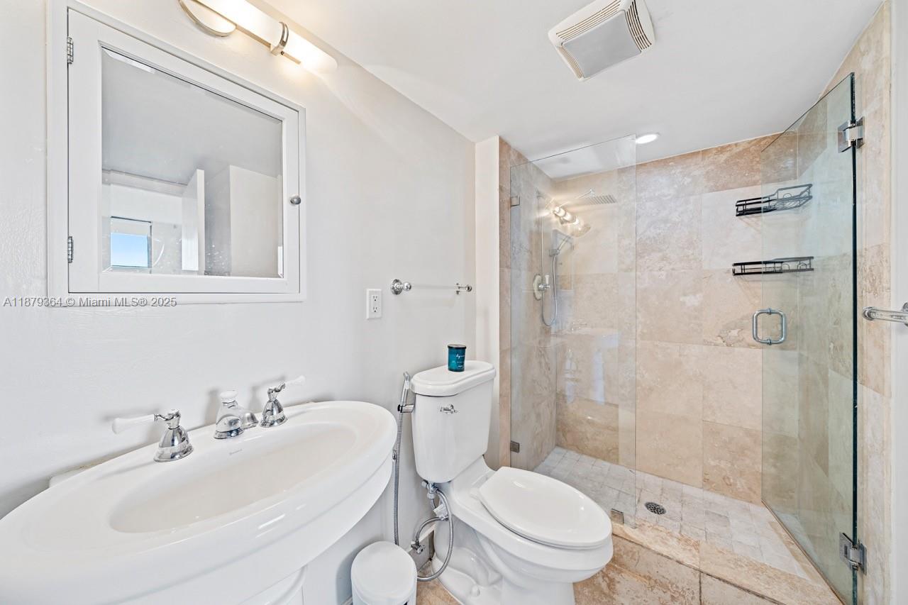 Photo of 20335 Country Club Dr  #1208, Aventura, Florida, 33180 - 