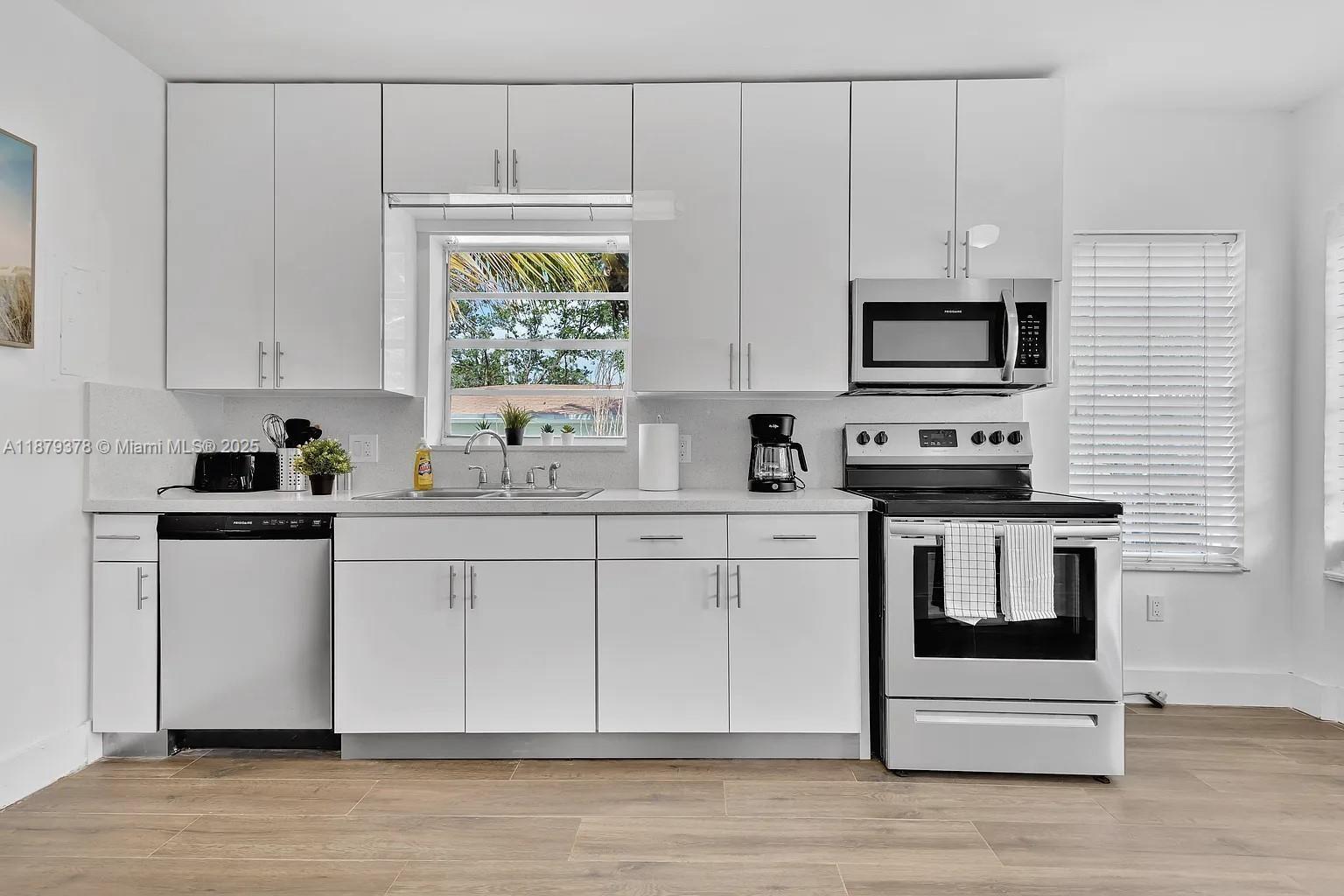   /  2216 sq. ft. $ 2025-09-16 0 Photo