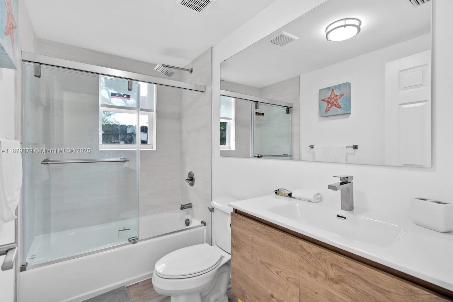  /  2216 sq. ft. $ 2025-09-16 0 Photo