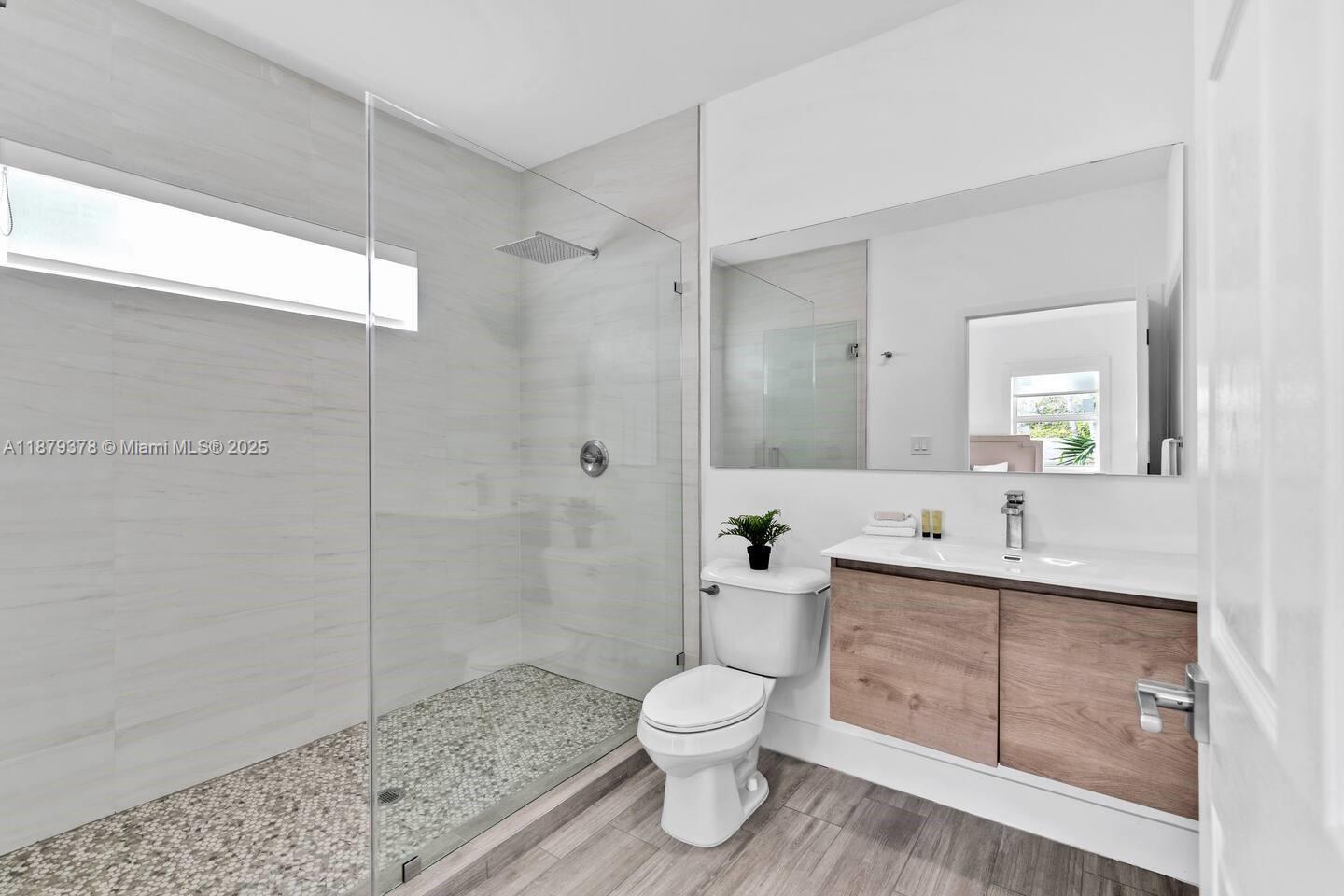   /  2216 sq. ft. $ 2025-09-16 0 Photo