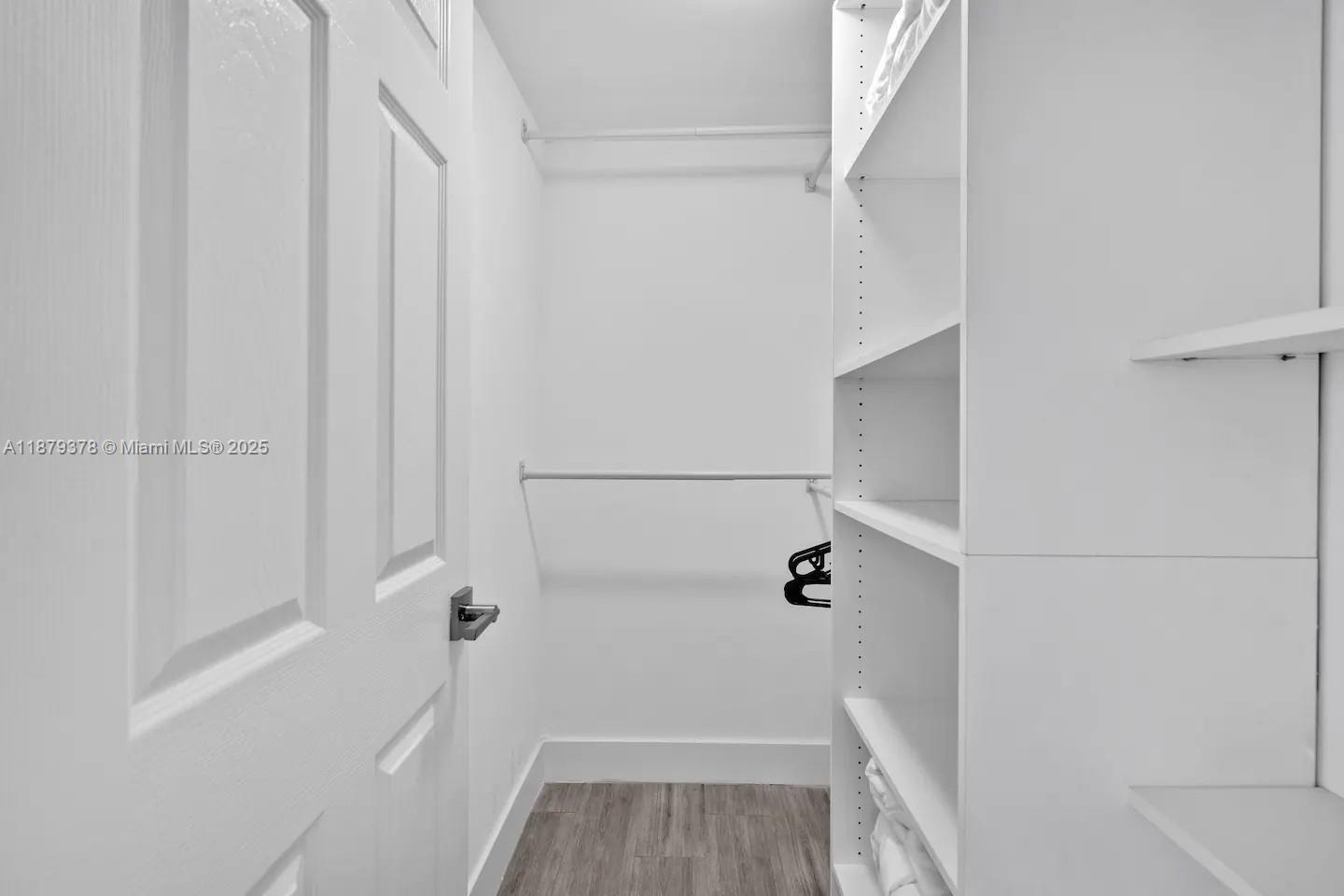   /  2216 sq. ft. $ 2025-09-16 0 Photo