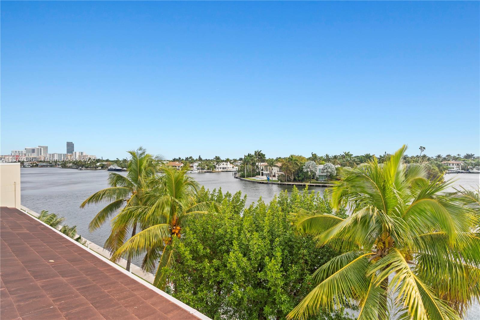 Photo of 20185 Country Club Dr  #PH6, Aventura, Florida, 33180 - 