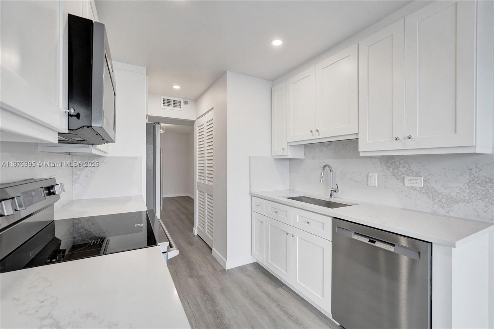Photo of 1201 Ocean Dr  #2509S, Hollywood, Florida, 33019 - 
