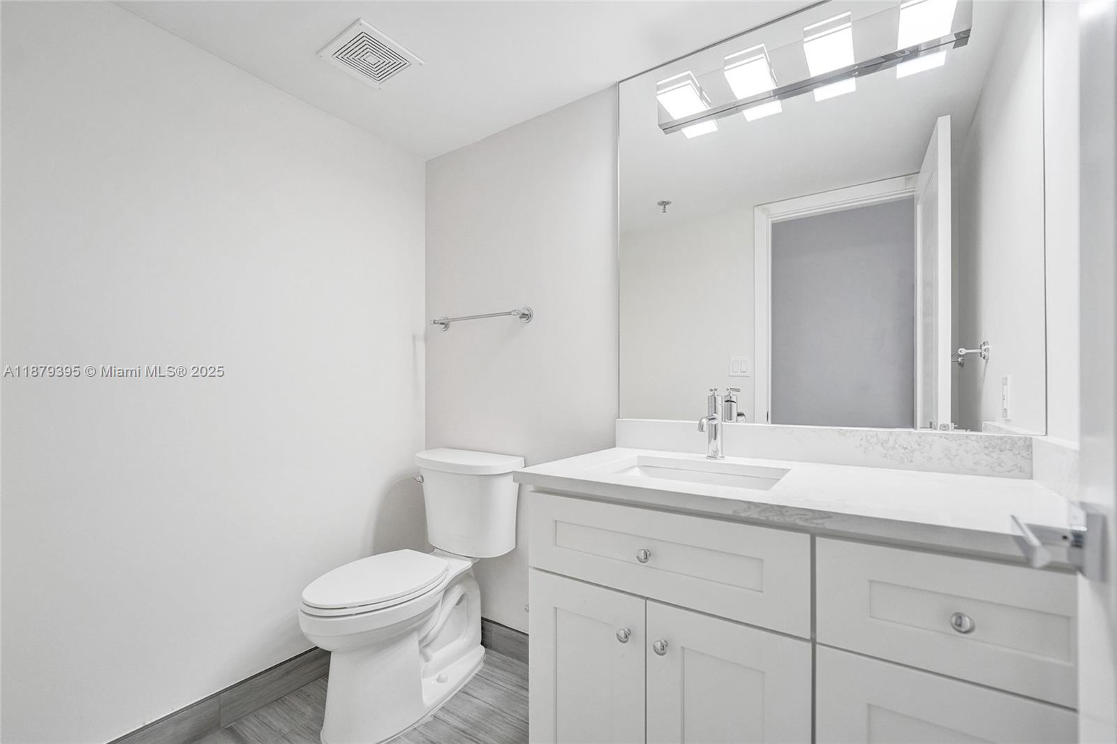 Photo of 1201 Ocean Dr  #2509S, Hollywood, Florida, 33019 - 