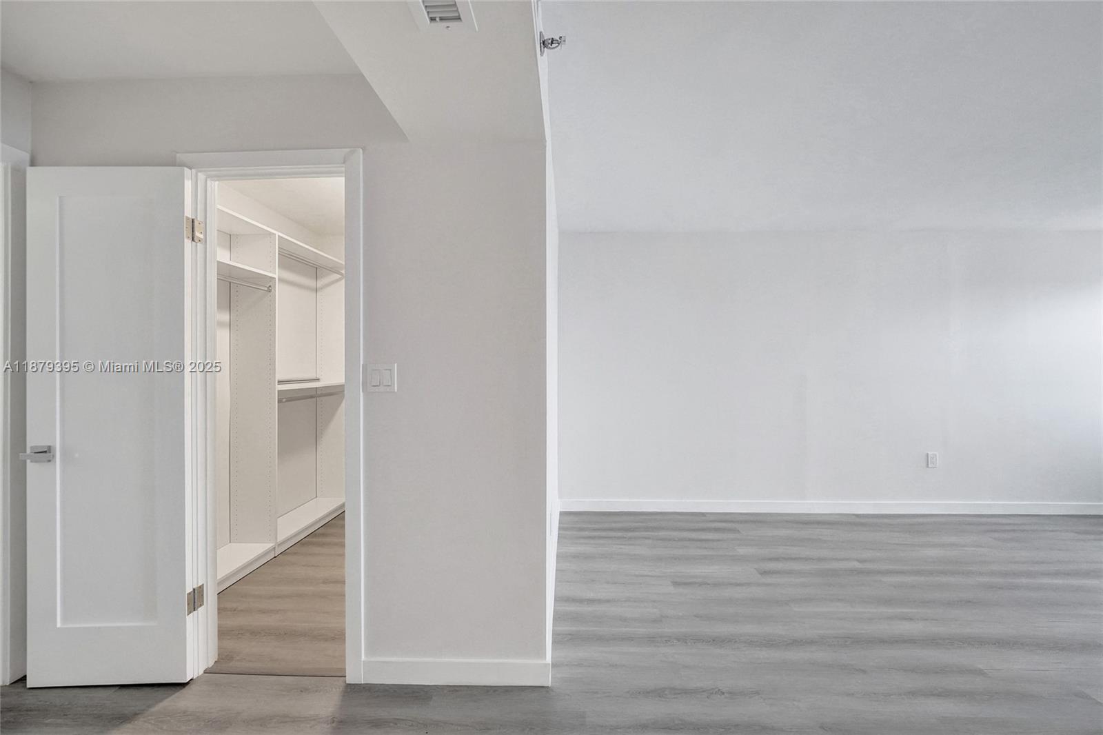 Photo of 1201 Ocean Dr  #2509S, Hollywood, Florida, 33019 - 