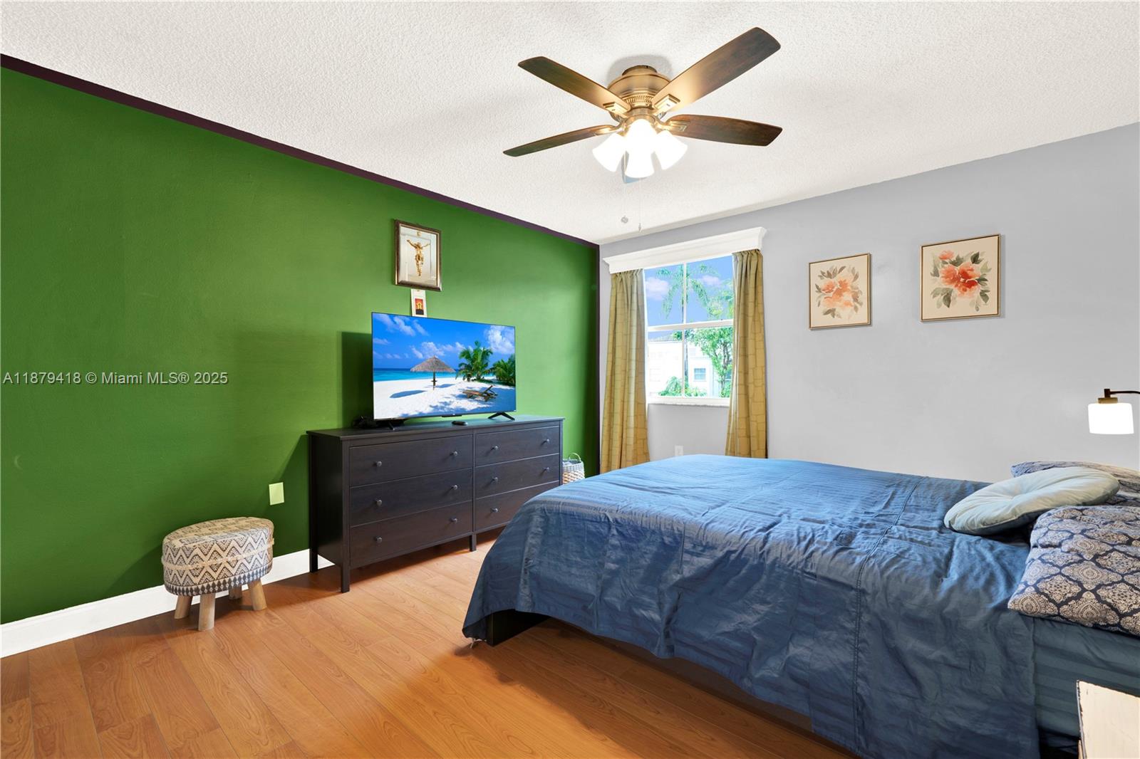 See details 101 1 / 1 907 sq. ft. $ 2025-09-16 0 Photo