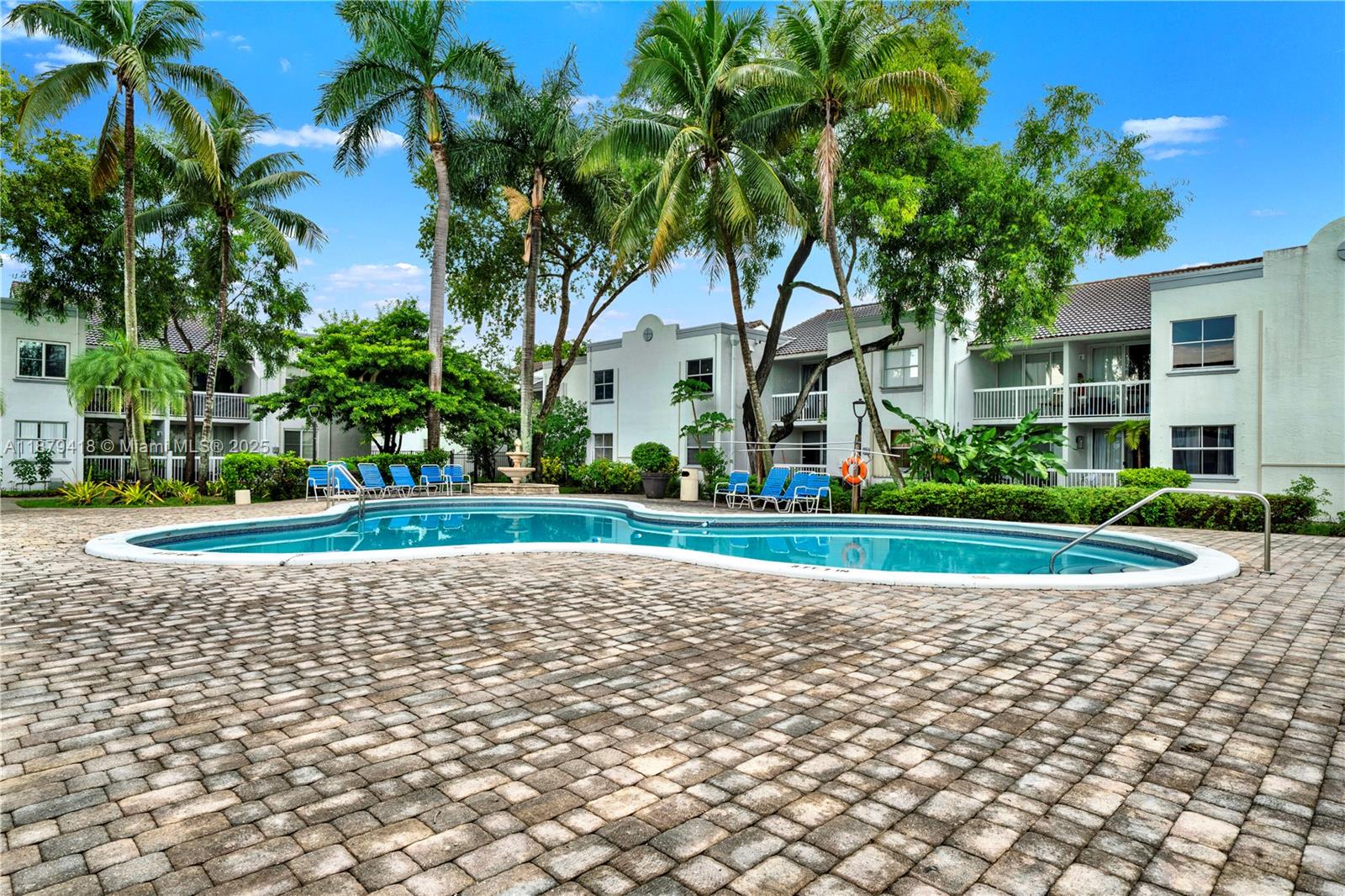 See details 101 1 / 1 907 sq. ft. $ 2025-09-16 0 Photo