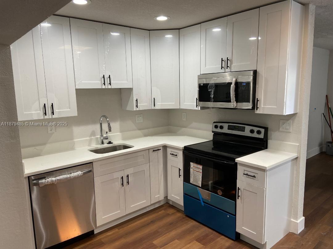 See details / sq. ft. $ 2025-09-16 0 Photo