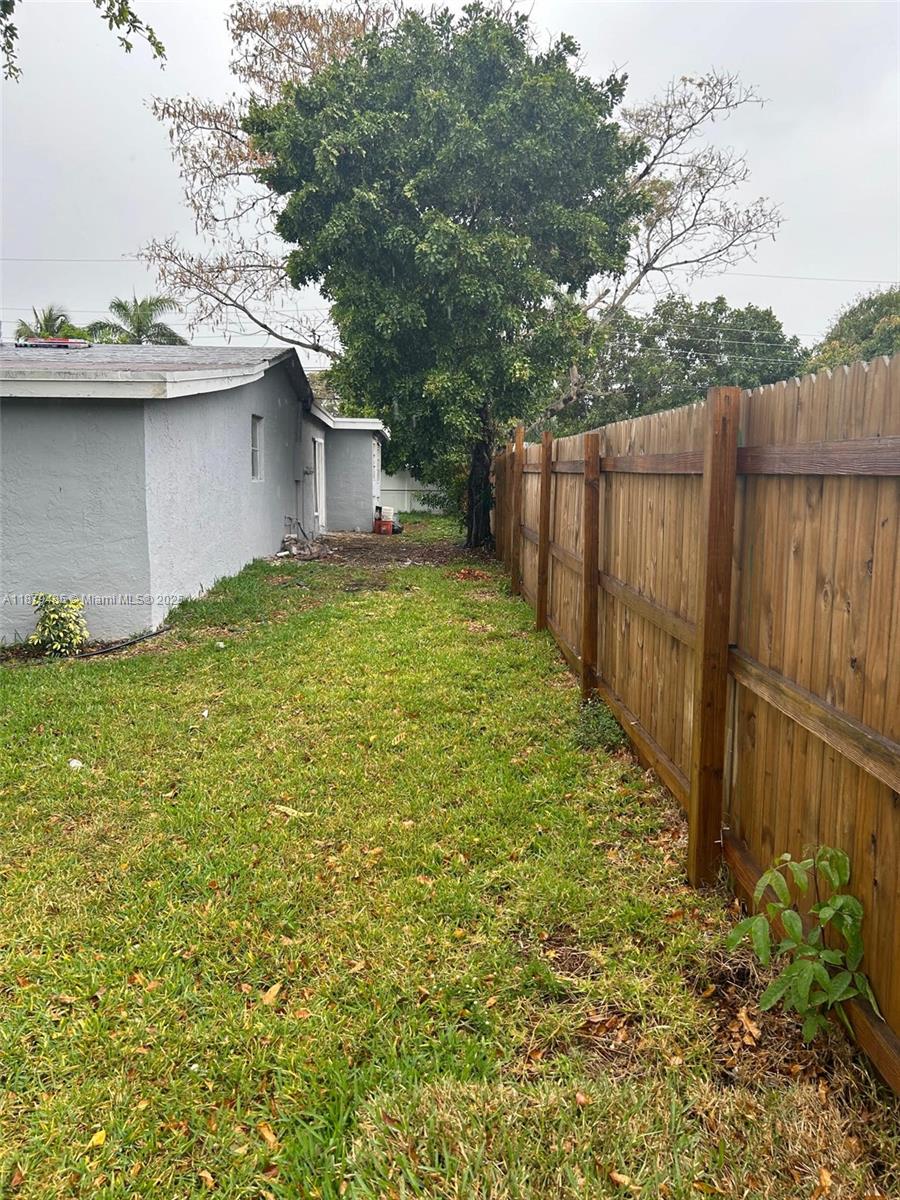 See details / sq. ft. $ 2025-09-16 0 Photo
