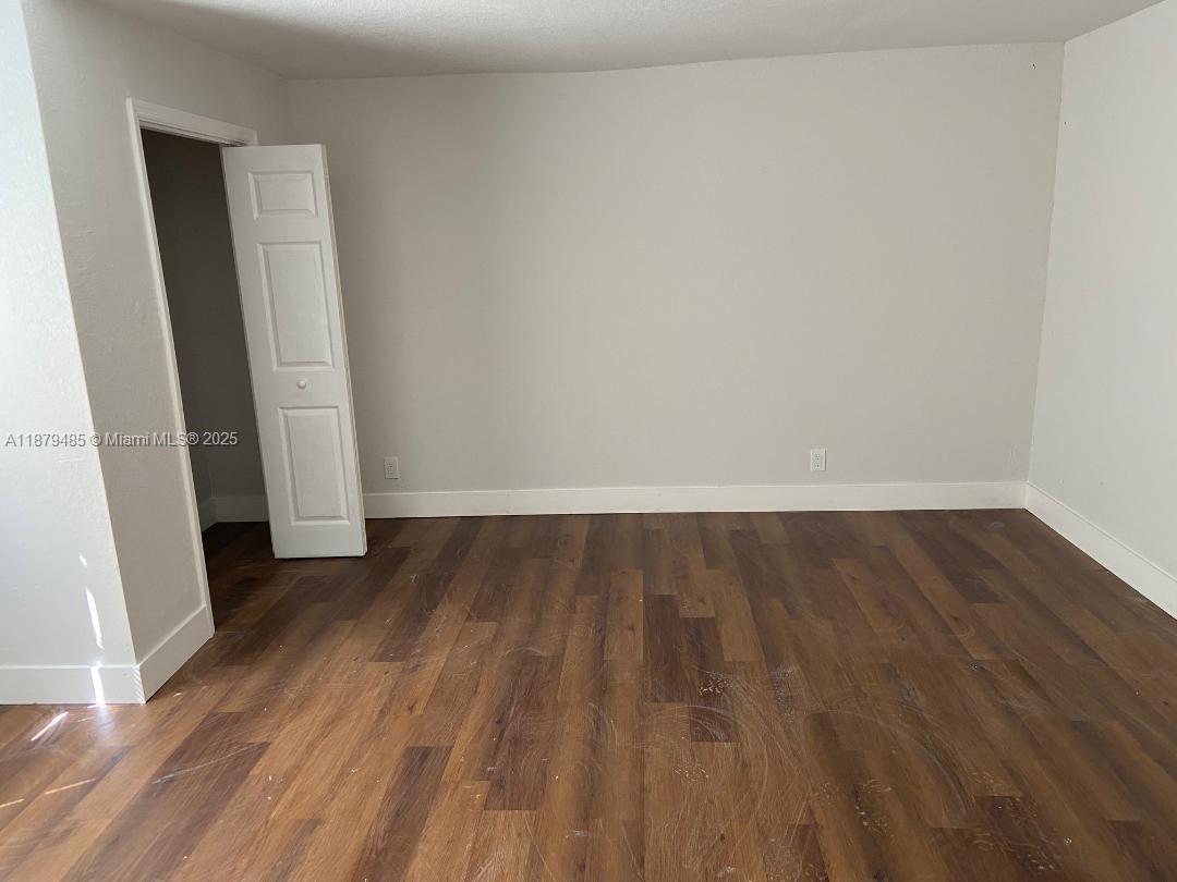 See details / sq. ft. $ 2025-09-16 0 Photo