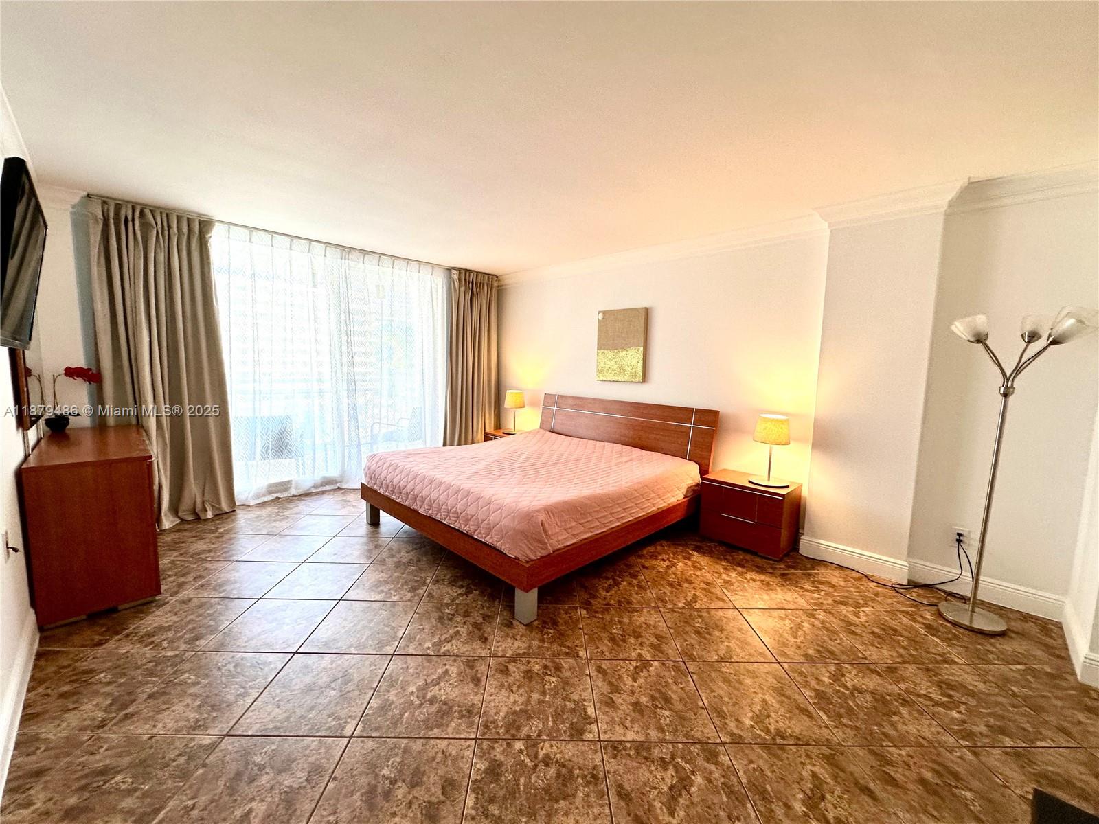 Photo of 1849 Ocean Dr  #605, Hallandale Beach, Florida, 33009 - 