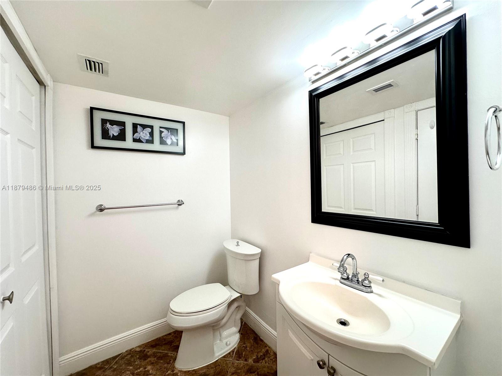 Photo of 1849 Ocean Dr  #605, Hallandale Beach, Florida, 33009 - 