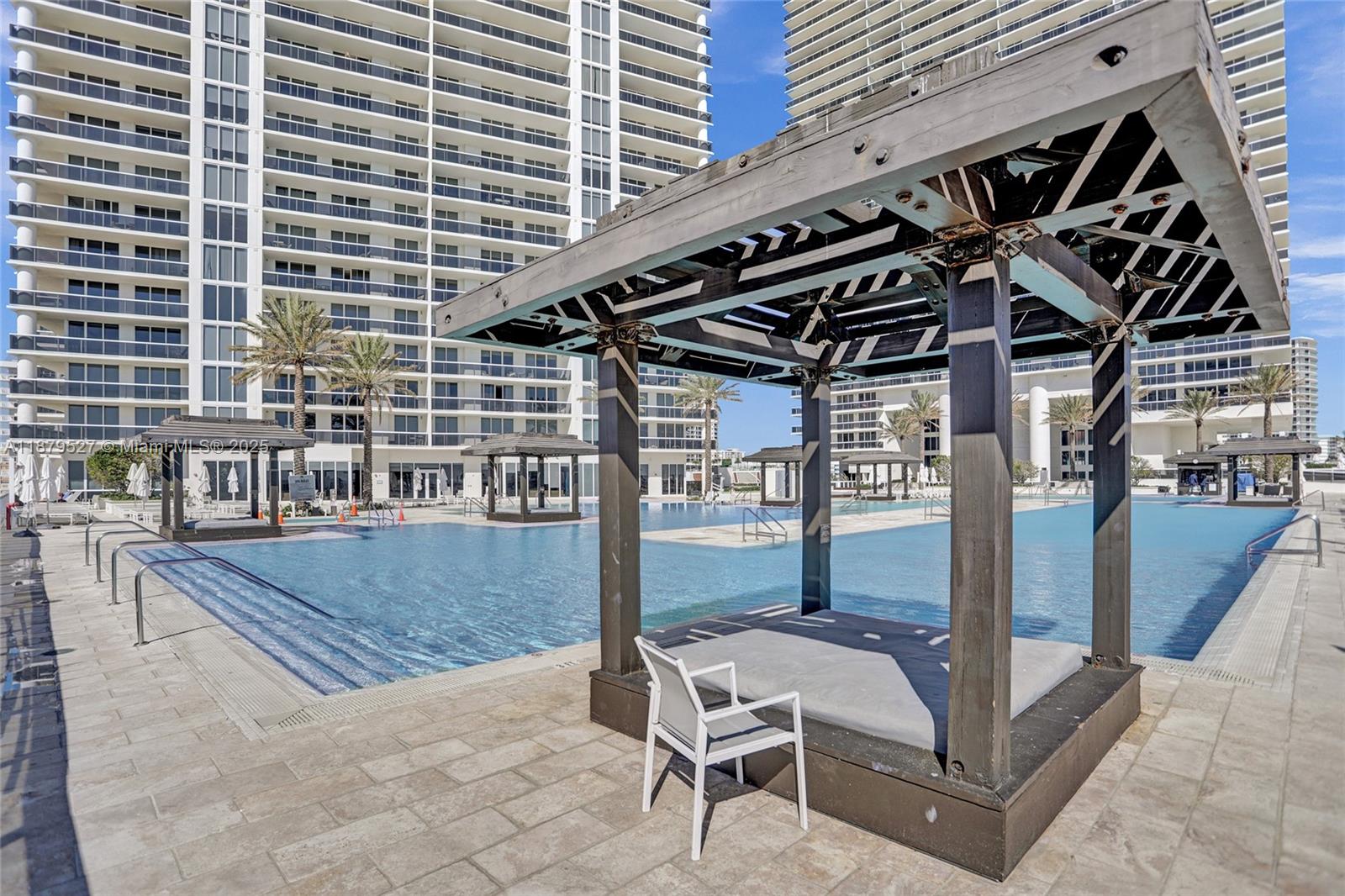 4503 3 / 3 1733 sq. ft. $ 2025-09-16 0 Photo