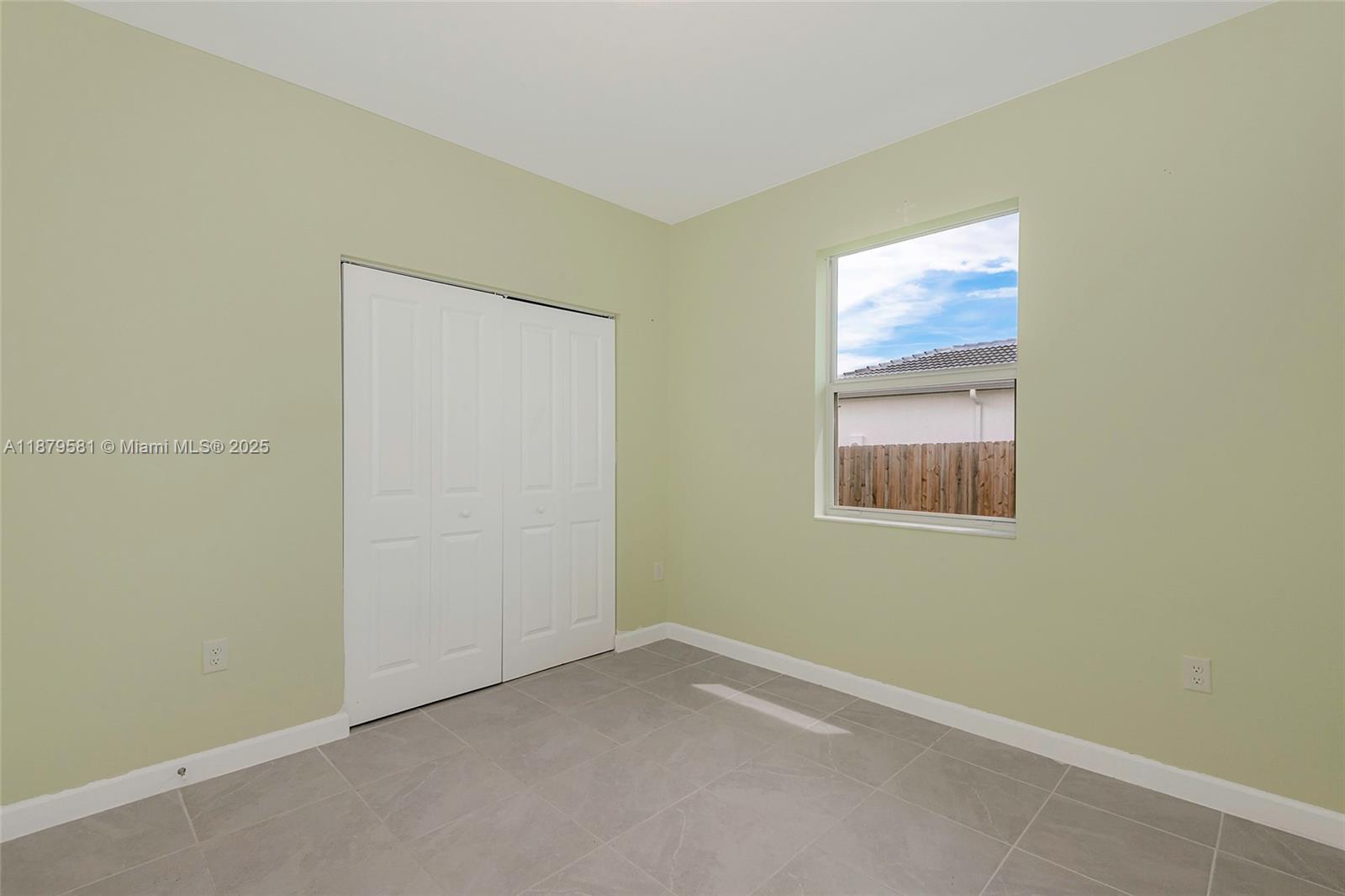 Ver detalles 16344 4 / 3 1895 sq. ft. $ 2025-11-12 0 foto