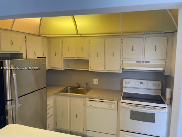 Photo of 20301 Country Club Dr  #621, Aventura, Florida, 33180 - 