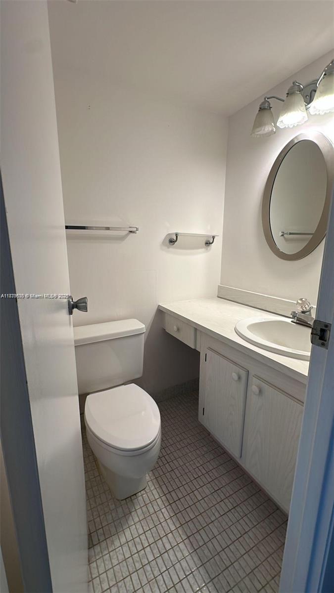 Photo of 20301 Country Club Dr  #621, Aventura, Florida, 33180 - 