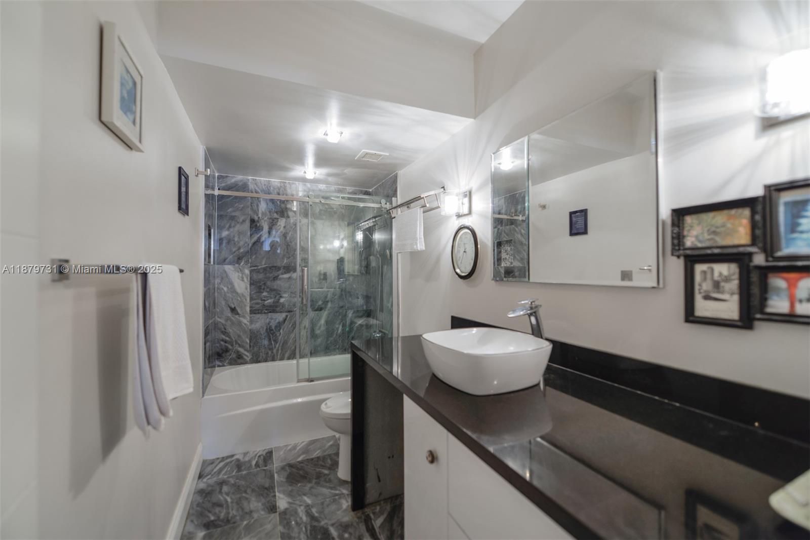 6F 2 / 2 1340 sq. ft. $ 2025-09-16 0 Photo