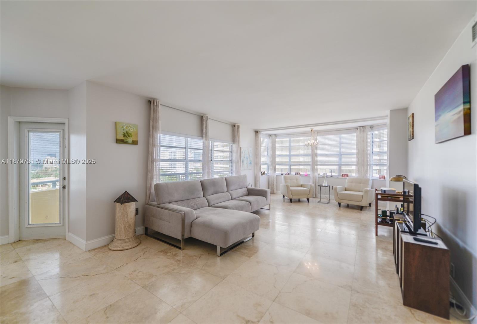 6F 2 / 2 1340 sq. ft. $ 2025-09-16 0 Photo