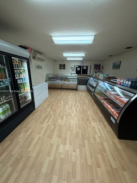 See details / sq. ft. $ 2025-09-16 0 Photo
