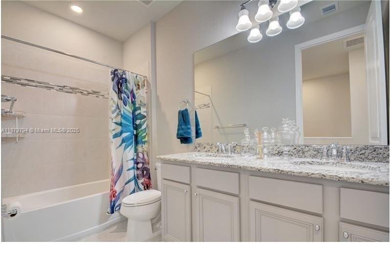 1422 3 / 3 1824 sq. ft. $ 2025-09-16 0 Photo
