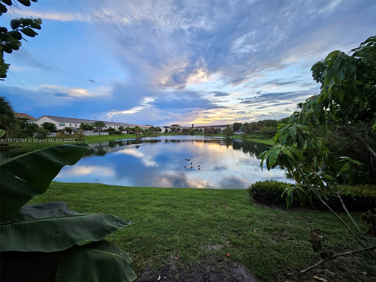 1422 3 / 3 1824 sq. ft. $ 2025-09-16 0 Photo