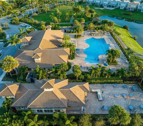 1422 3 / 3 1824 sq. ft. $ 2025-09-16 0 Photo