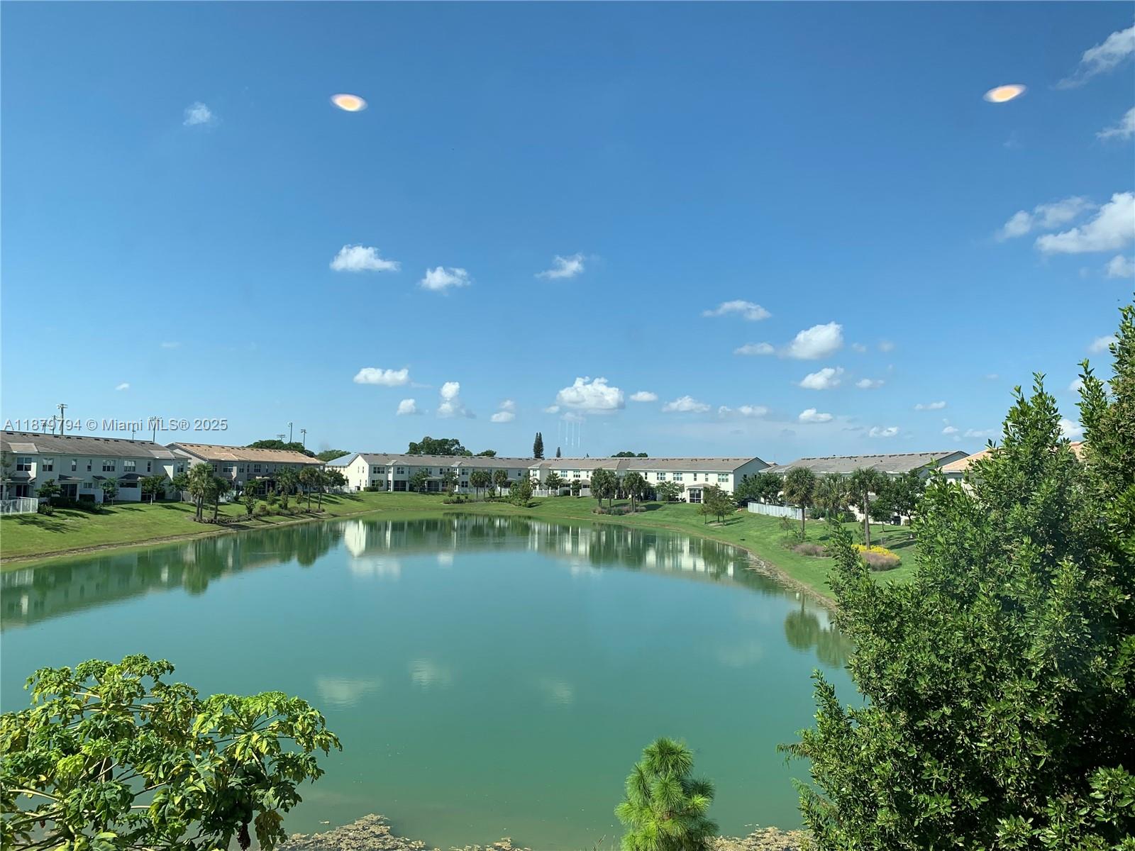1422 3 / 3 1824 sq. ft. $ 2025-09-16 0 Photo