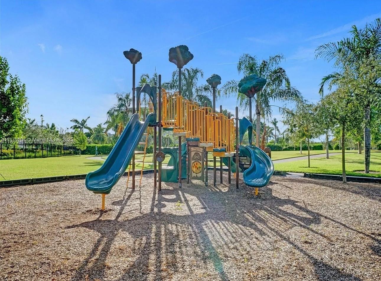 1422 3 / 3 1824 sq. ft. $ 2025-09-16 0 Photo