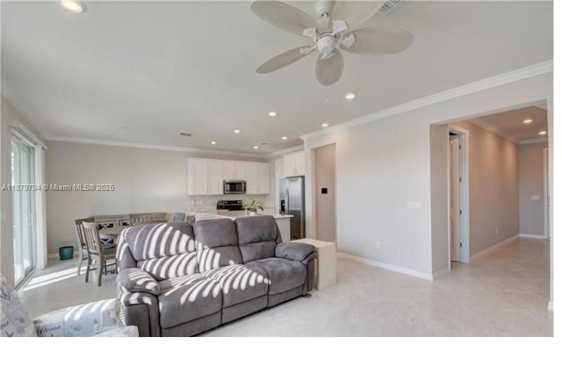 1422 3 / 3 1824 sq. ft. $ 2025-09-16 0 Photo