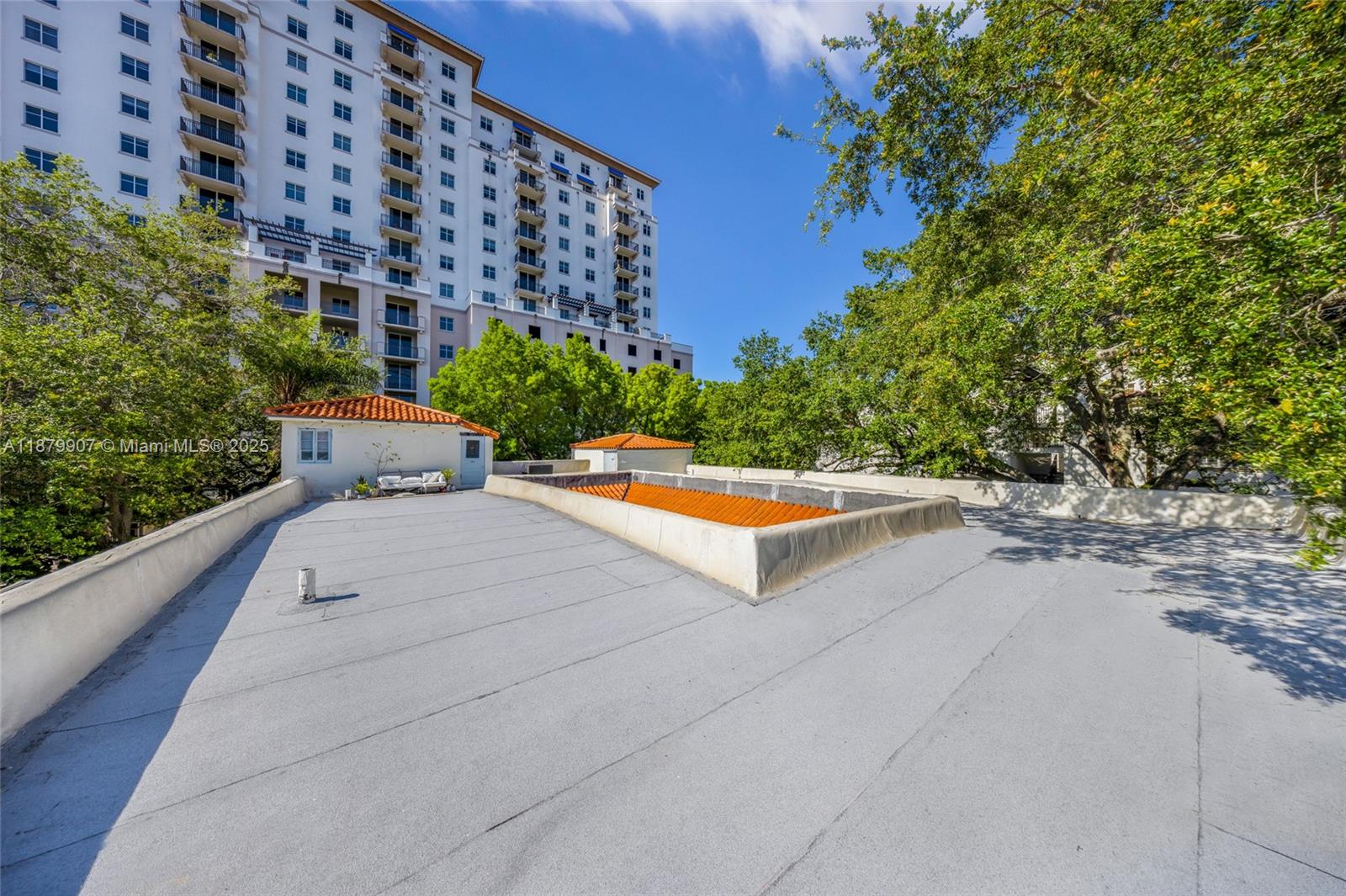 See details / sq. ft. $ 2025-09-16 0 Photo