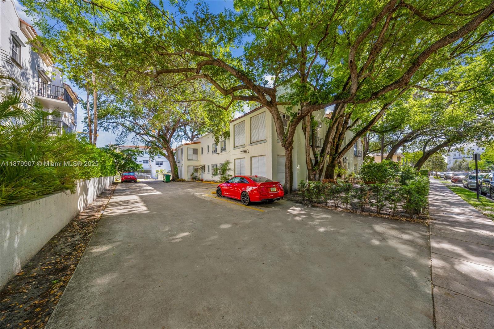 See details / sq. ft. $ 2025-09-16 0 Photo