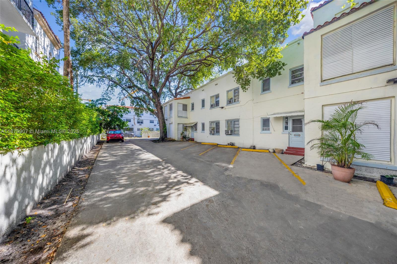 See details / sq. ft. $ 2025-09-16 0 Photo