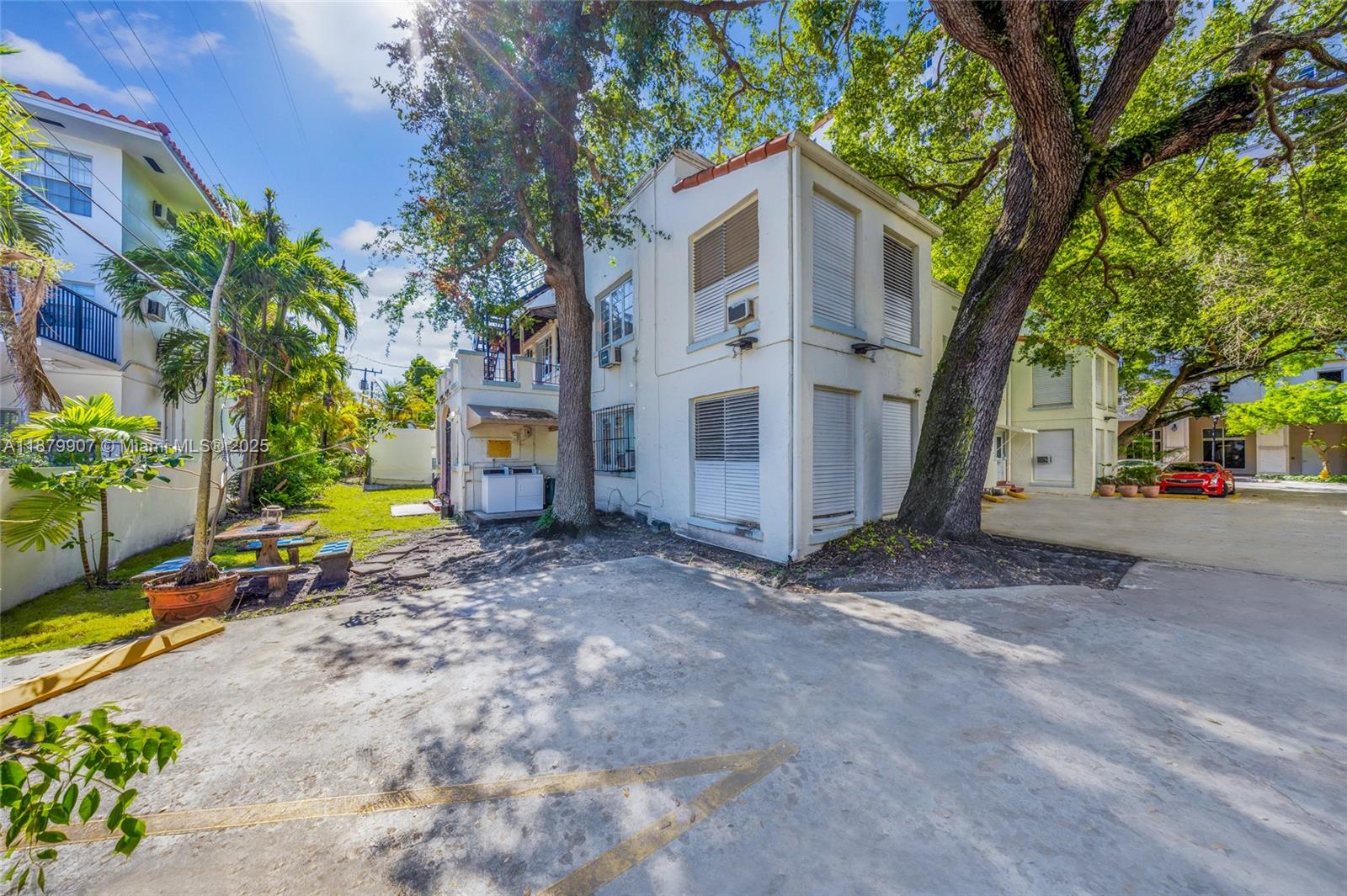 See details / sq. ft. $ 2025-09-16 0 Photo
