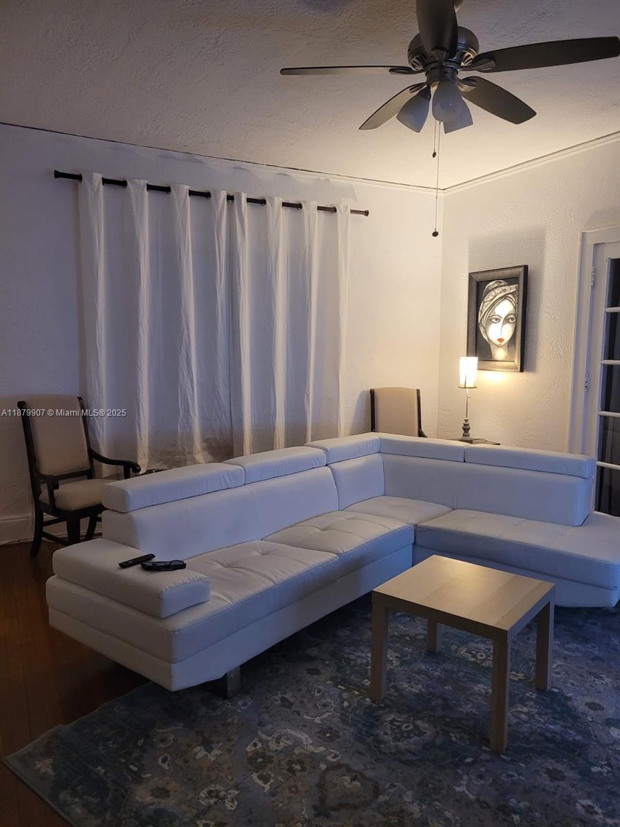See details / sq. ft. $ 2025-09-16 0 Photo