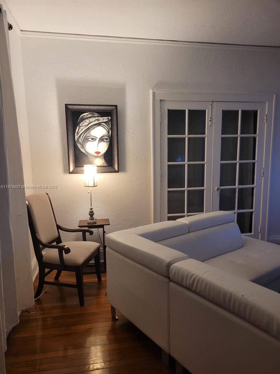 See details / sq. ft. $ 2025-09-16 0 Photo