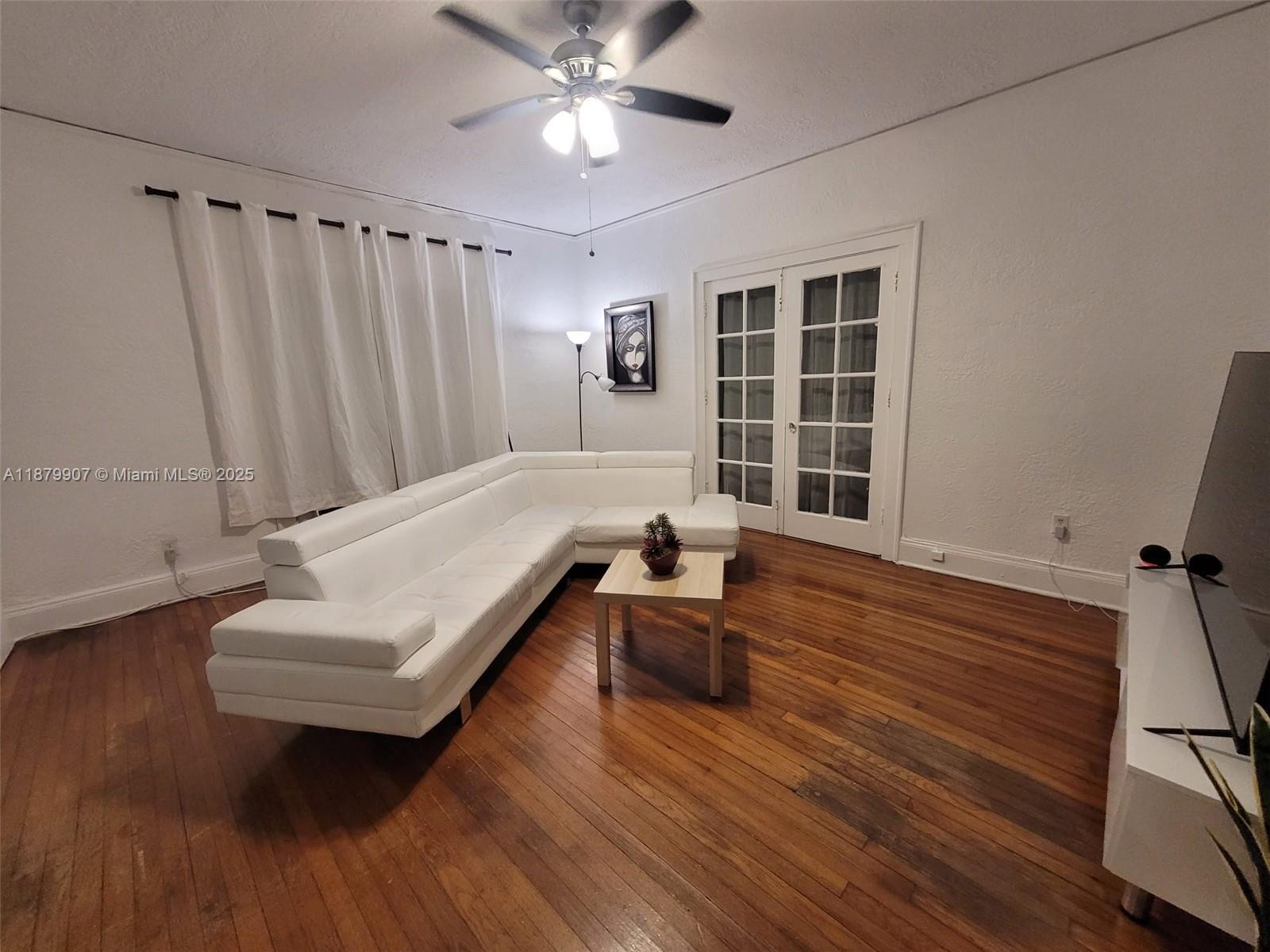 See details / sq. ft. $ 2025-09-16 0 Photo